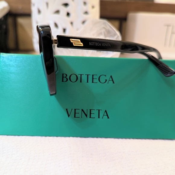 NWT • BOTTEGA VENETA Sunglasses - Picture 2 of 10